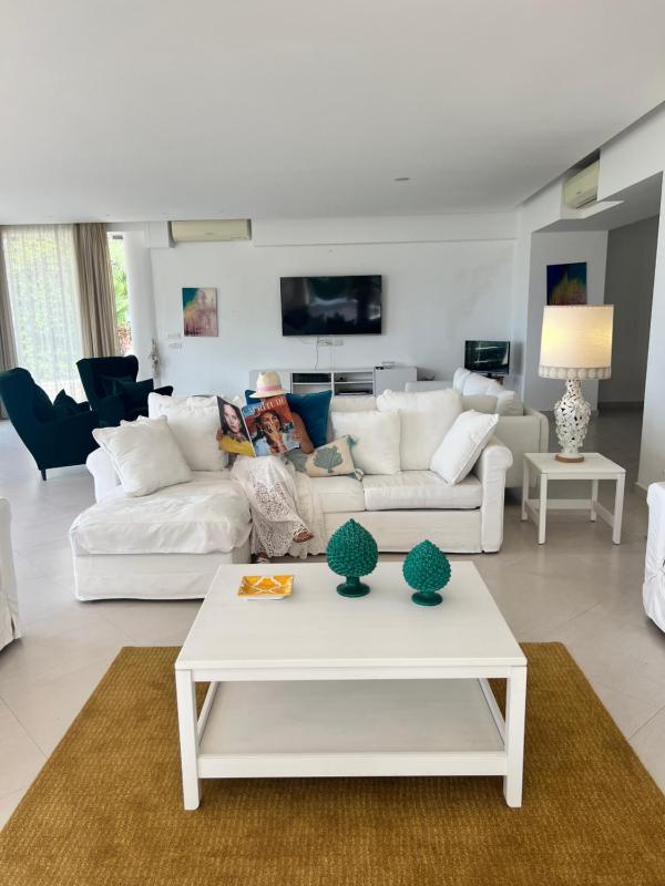 Villa con piscina con 8 camere matrimoniali ad Anacapri, by La Canostra Capri