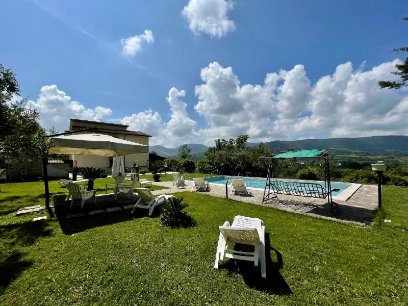 Villa con Piscina Donna Romina