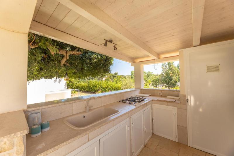 Villa con Piscina e Jacuzzi privata - 3 minuti dal mare