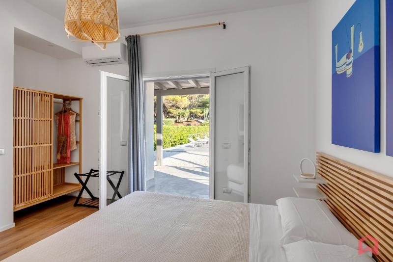 Villa con piscina e SPA sul mare