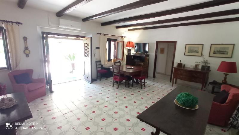 Villa con Piscina Privata fronte Spiaggia