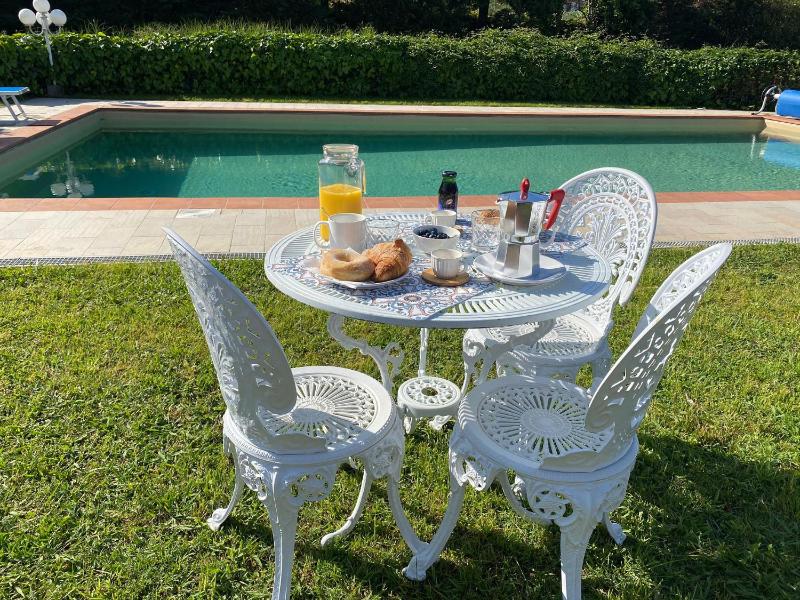 Villa con piscina tra Versilia e Cinque Terre