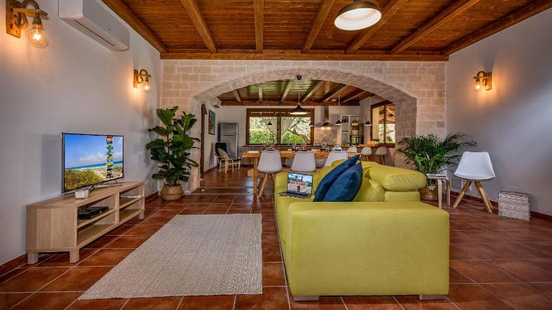 VILLA CUTRERA 8, Emma Villas