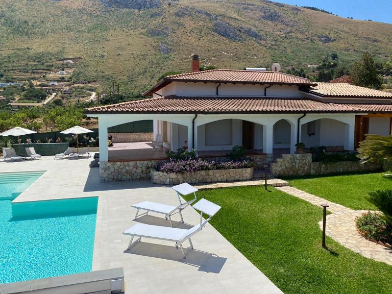 Villa Cycas Costamante