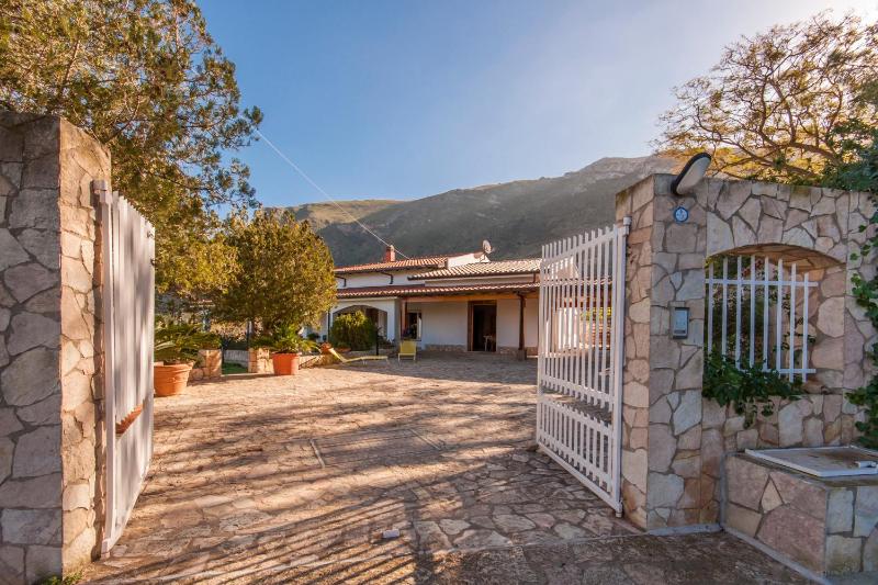 Villa Cycas Costamante