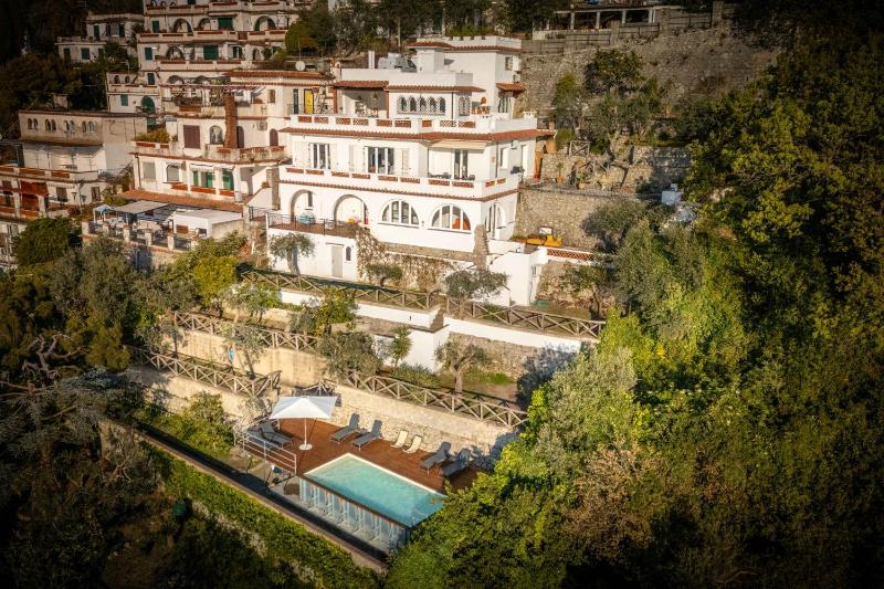 Villa Dafne Gulf Views Pool and Guest Services by Feeling Italy
