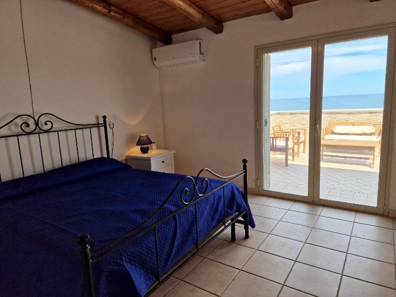 Villa Daniela - Villa con piscina privata e discesa a mare tra Catania e Siracusa