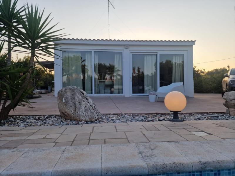 Villa degli Abbracci - San Vito dei Normanni - swimming pool