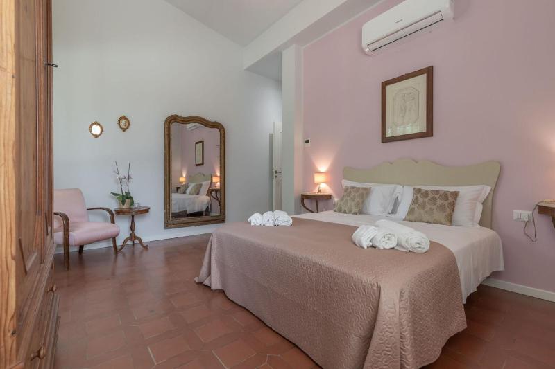 Villa degli Archi by Mmega