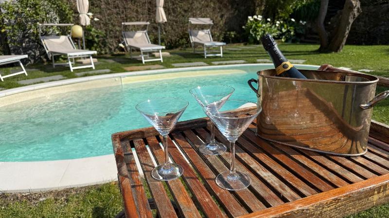 "Villa degli Ulivi" 19th century Villa with private pool and sea view