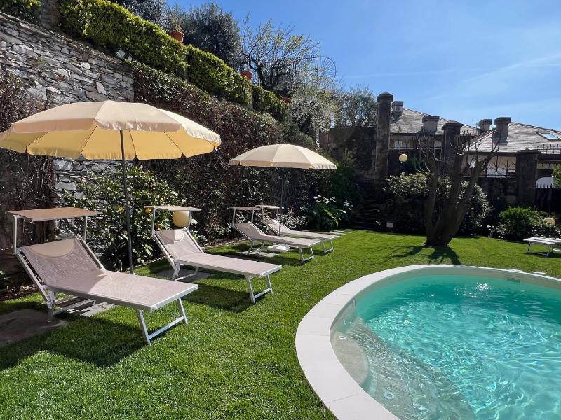 "Villa degli Ulivi" 19th century Villa with private pool and sea view