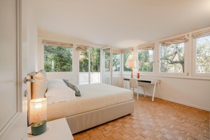 Villa dei Lauri - villa vista lago con piscina
