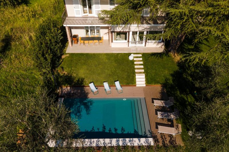 Villa dei Lauri - villa vista lago con piscina