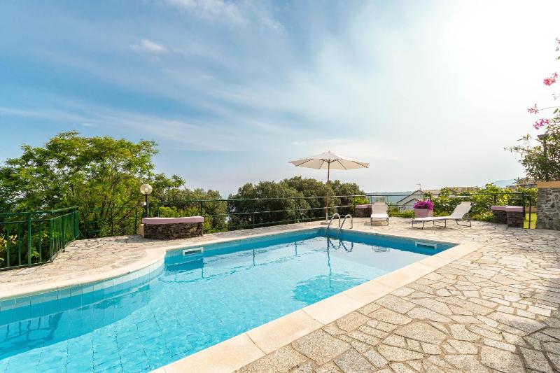 "Villa dei Poeti" private pool and breathtaking sea view