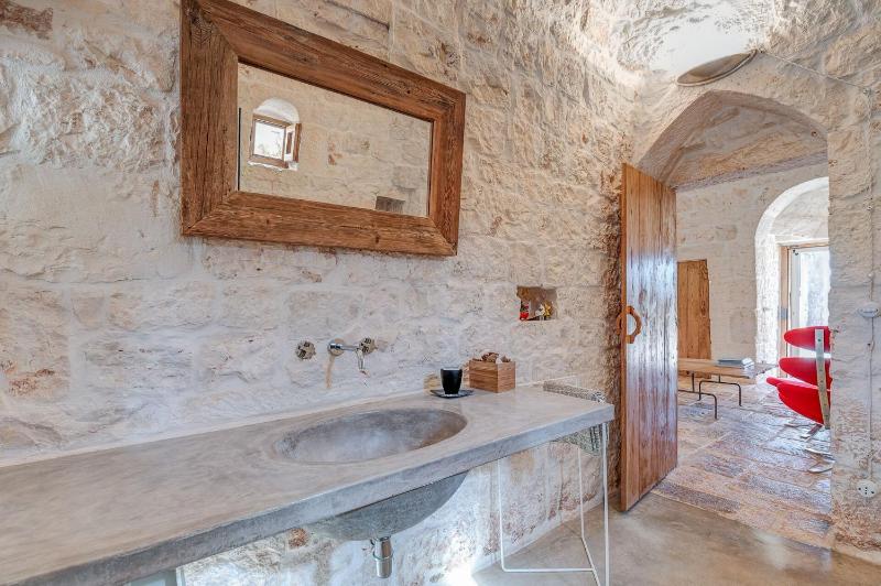 Villa Del Capitolo Con Trullo By Raro Villas