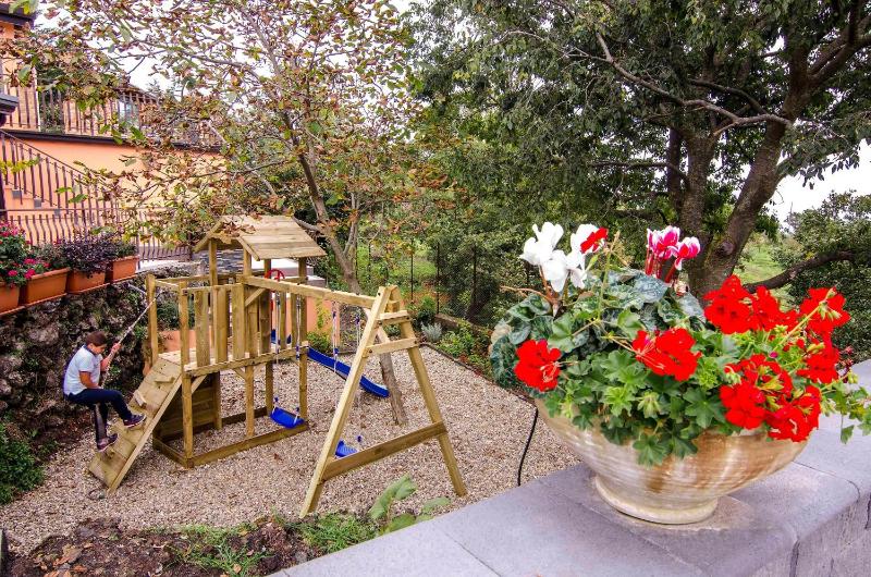 Villa del Gelso - Chalet nel Parco dell'Etna