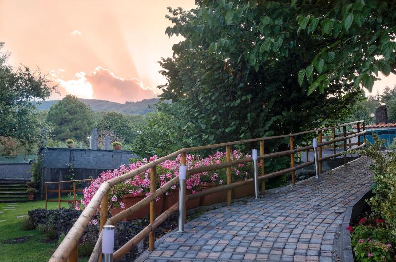 Villa del Gelso - Chalet nel Parco dell'Etna