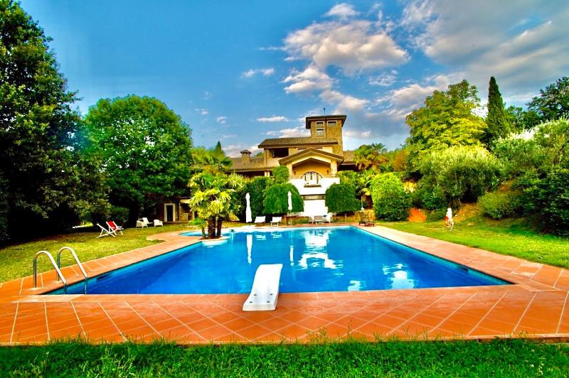 Villa del Nibbio luxury villa with pool in Umbria