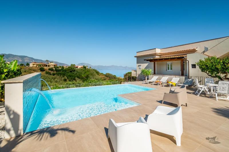 Villa DellAcqua