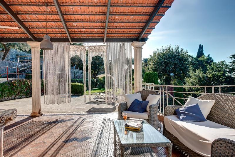 Villa Demetra Capri - Pool and Relaxation
