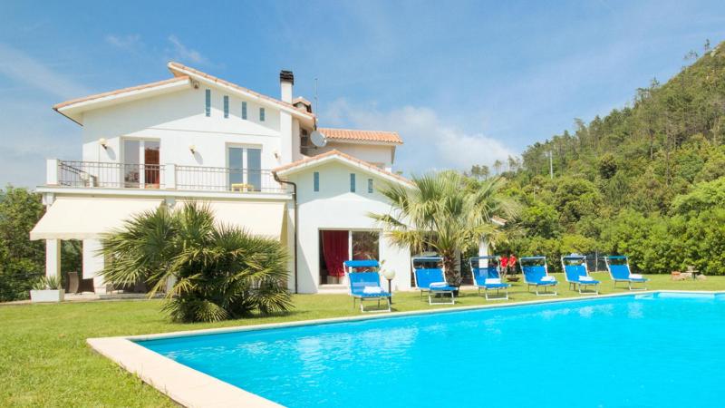 VILLA DIADEMA