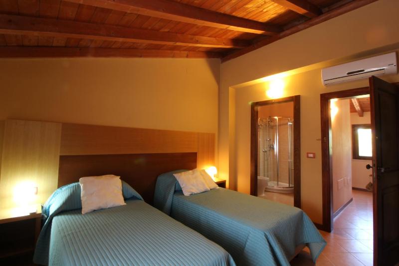 Villa Diana - Pesaro mare e cultura - intera struttura con piscina