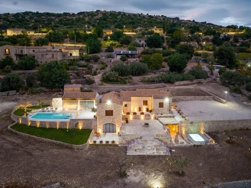 Villa Domus Sicilia - Charming Living