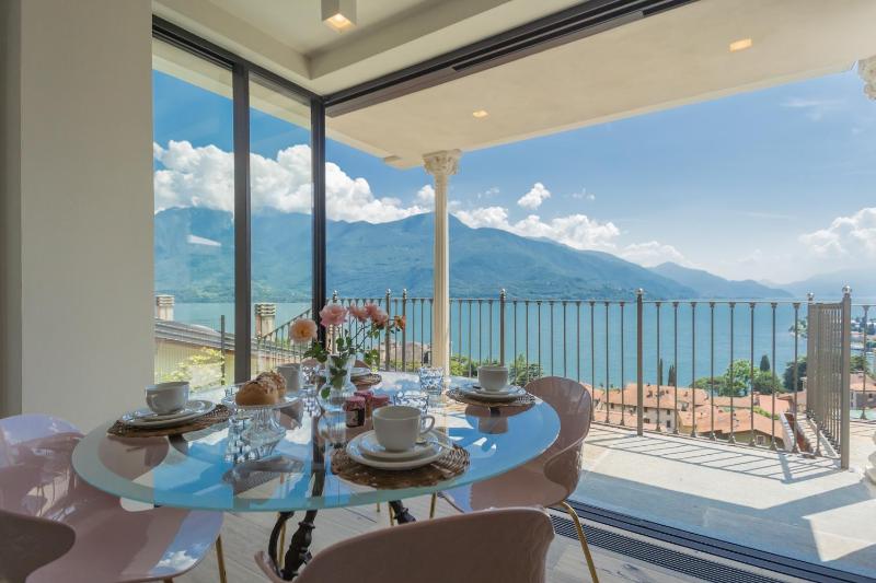 Villa Donatella with Private SPA & Infinity Pool by Rent All Como