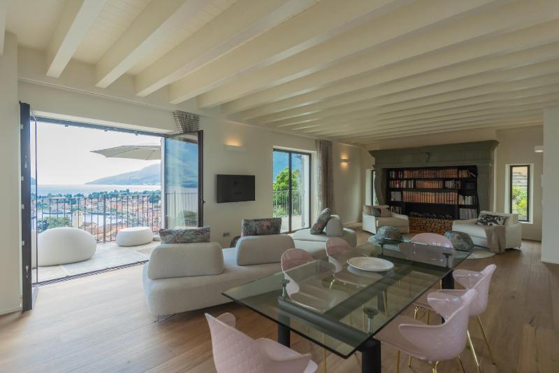 Villa Donatella with Private SPA & Infinity Pool by Rent All Como