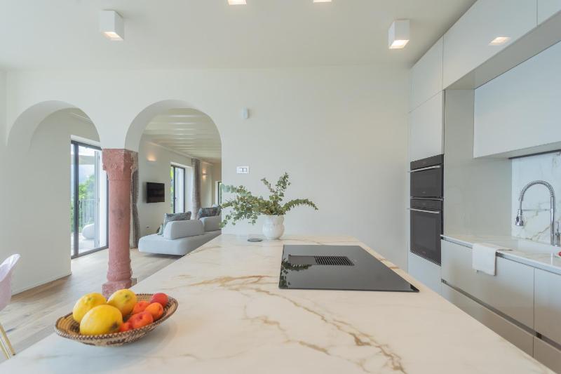 Villa Donatella with Private SPA & Infinity Pool by Rent All Como