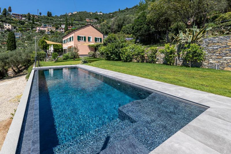VILLA DUFOUR 2 Lusso, Piscina e Vista da Sogno