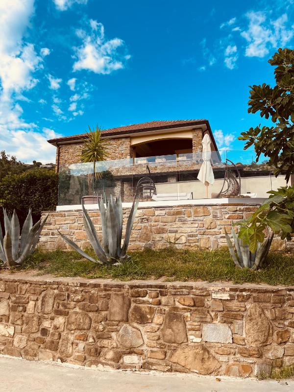 Villa Edda residenza con piscina
