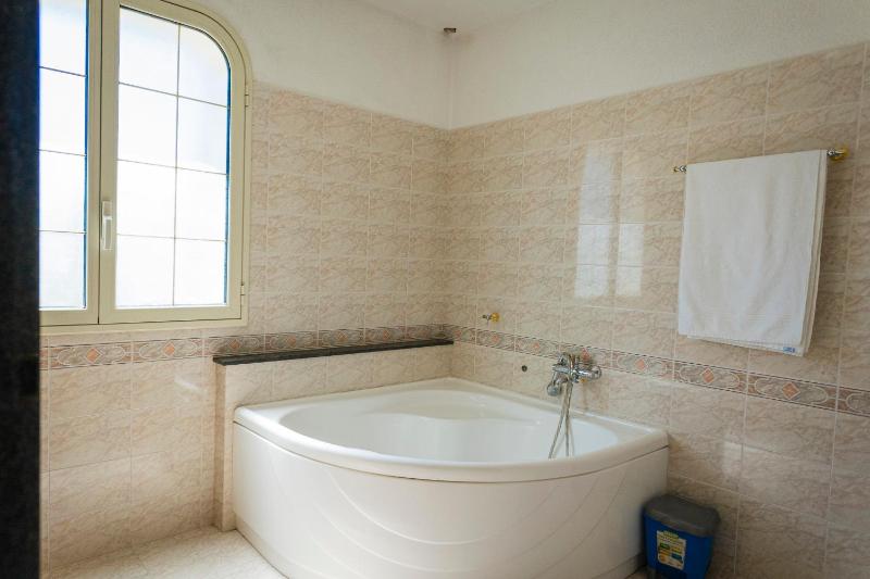 Villa El Capitano With Garden And Pool - Happy Rentals
