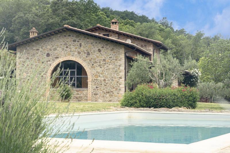 Villa Elisa - Private Pool & AirCo Near Reschio Castle