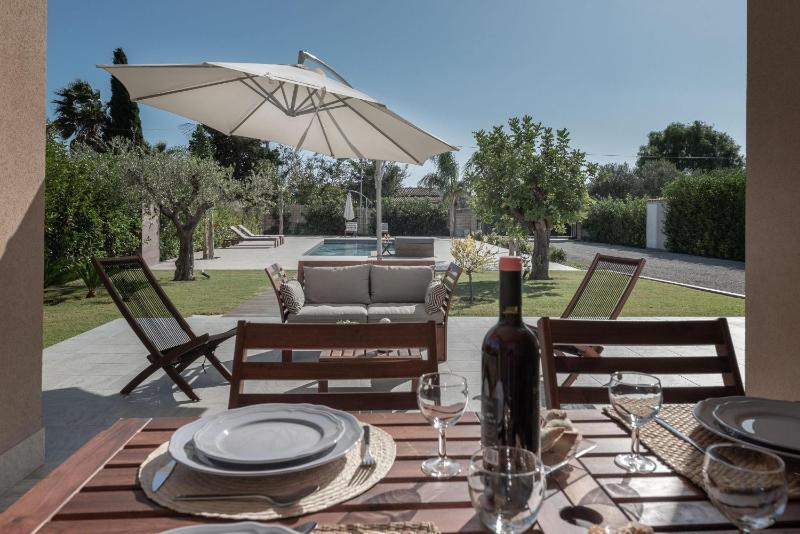 Villa Emanuela - IsulaTravel
