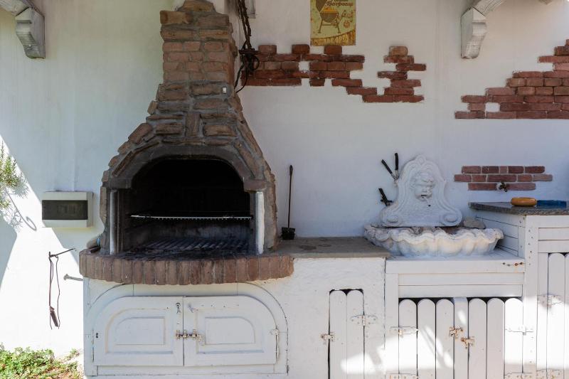 Villa Erika with private pool and garden - Happy Rentals