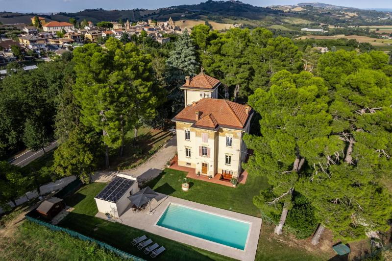 Villa Fazi - Liberty Style Villa With Private Pool & Park