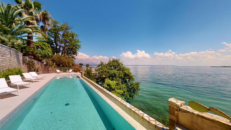 Villa Flora