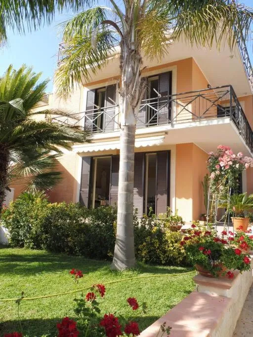 Appartamento in Villa a 100 metri dal mare