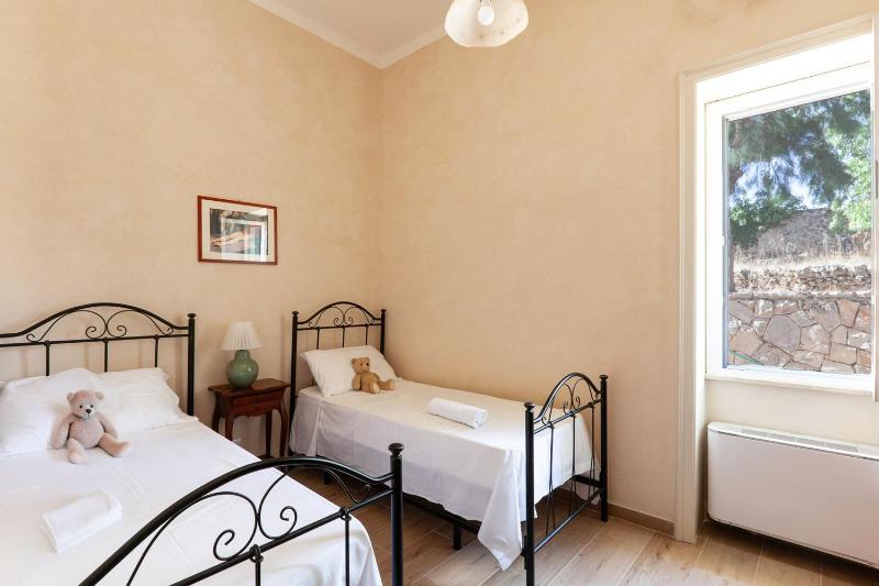 Villa Gaia with pool- Happy Rentals
