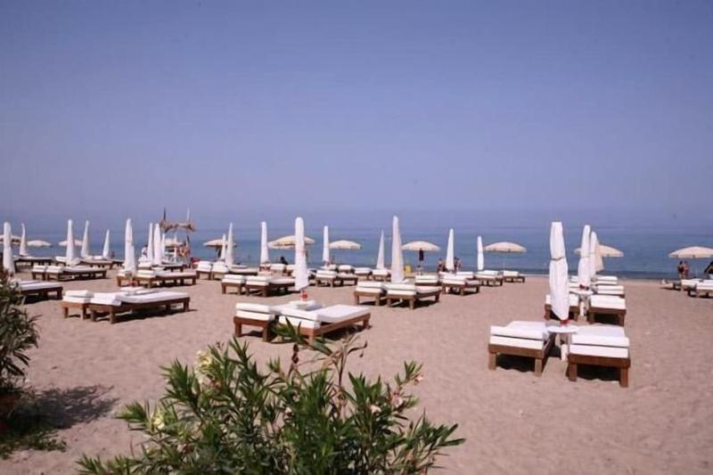 Villa Giardino Paradiso Cefalù con 13 posti letto e piscina riscaldata