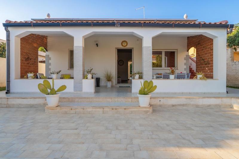 Villa Gioia 400m from the beach