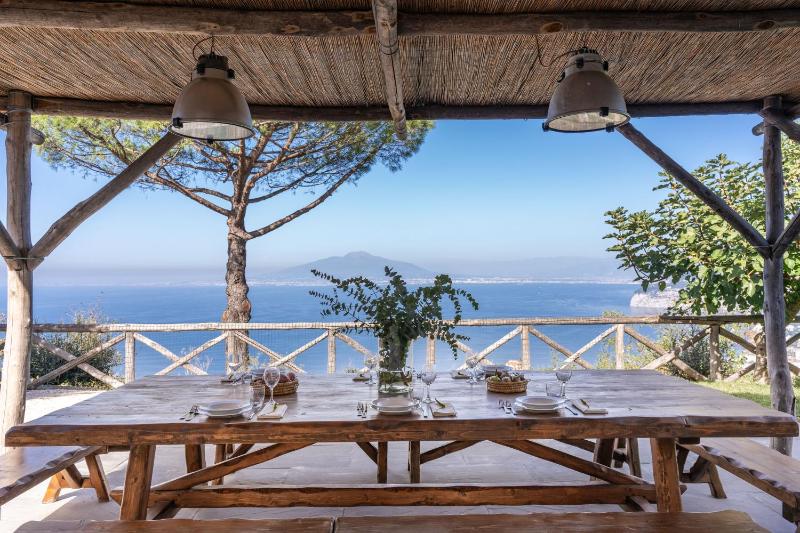 Villa Giulia Boutique Views Pool and Guest Services by Feeling Italy