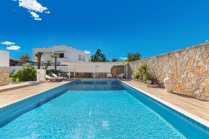 Villa Goccia by BarbarHouse