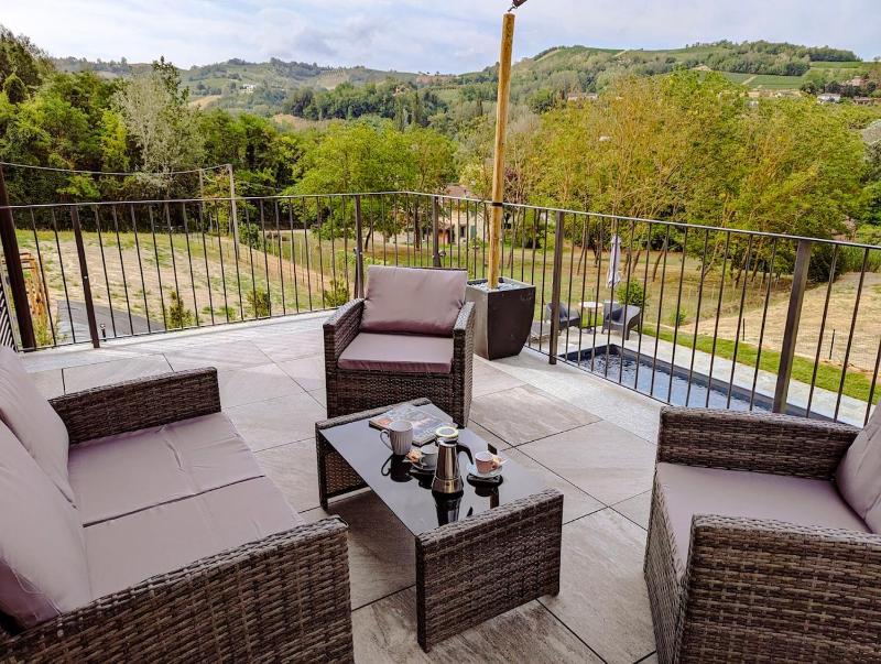Villa Grassi with private pool Nizza Monferrato