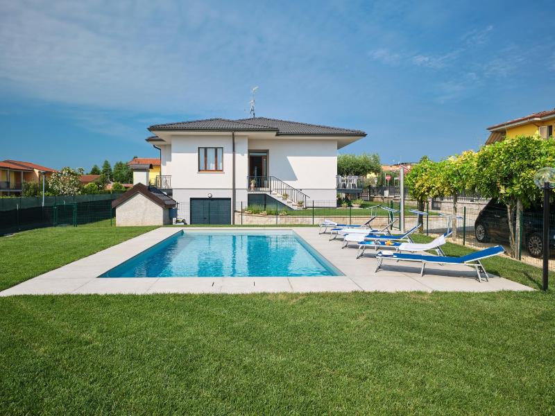 VILLA HARMONY - Regarda Travel