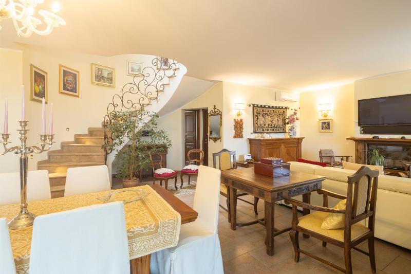Villa il Mandorlo by VacaVilla