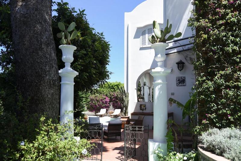 Villa in Caprile for6 people by Capri-Property