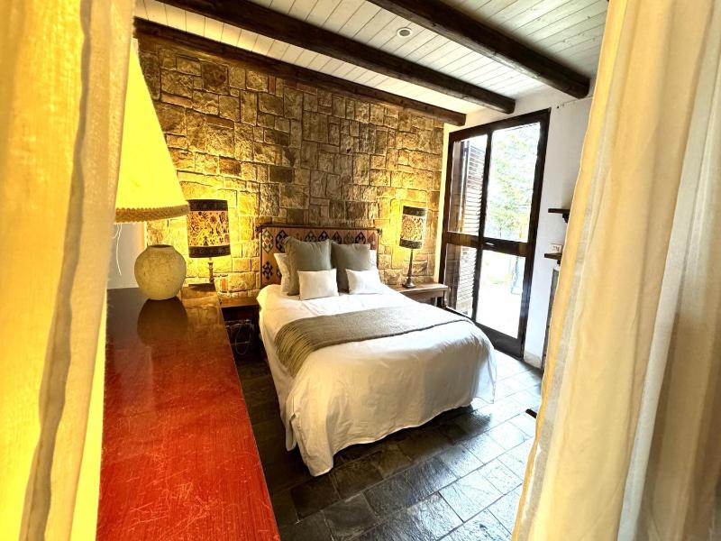 Villa in Cefalù with Pool and Forest Retreat