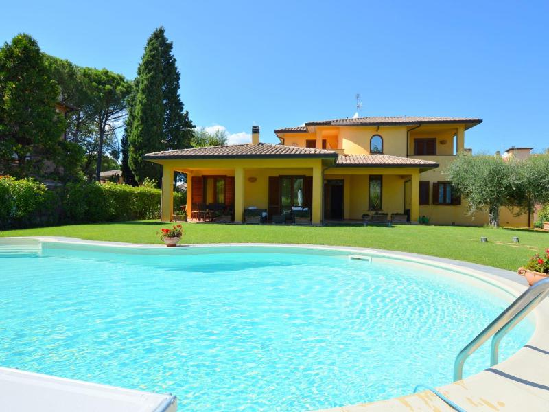 Villa in Marsciano with Pool near Lake Trasimeno